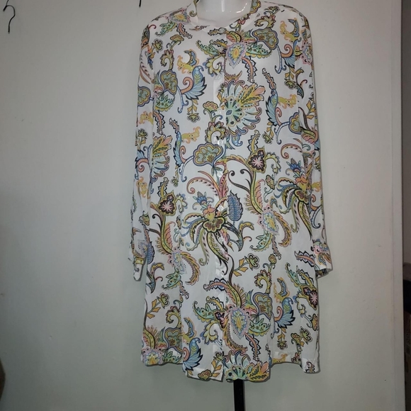 Jessica London Sheer Button-Up Blouse, NWOT, Size: 2X. - Picture 2 of 4